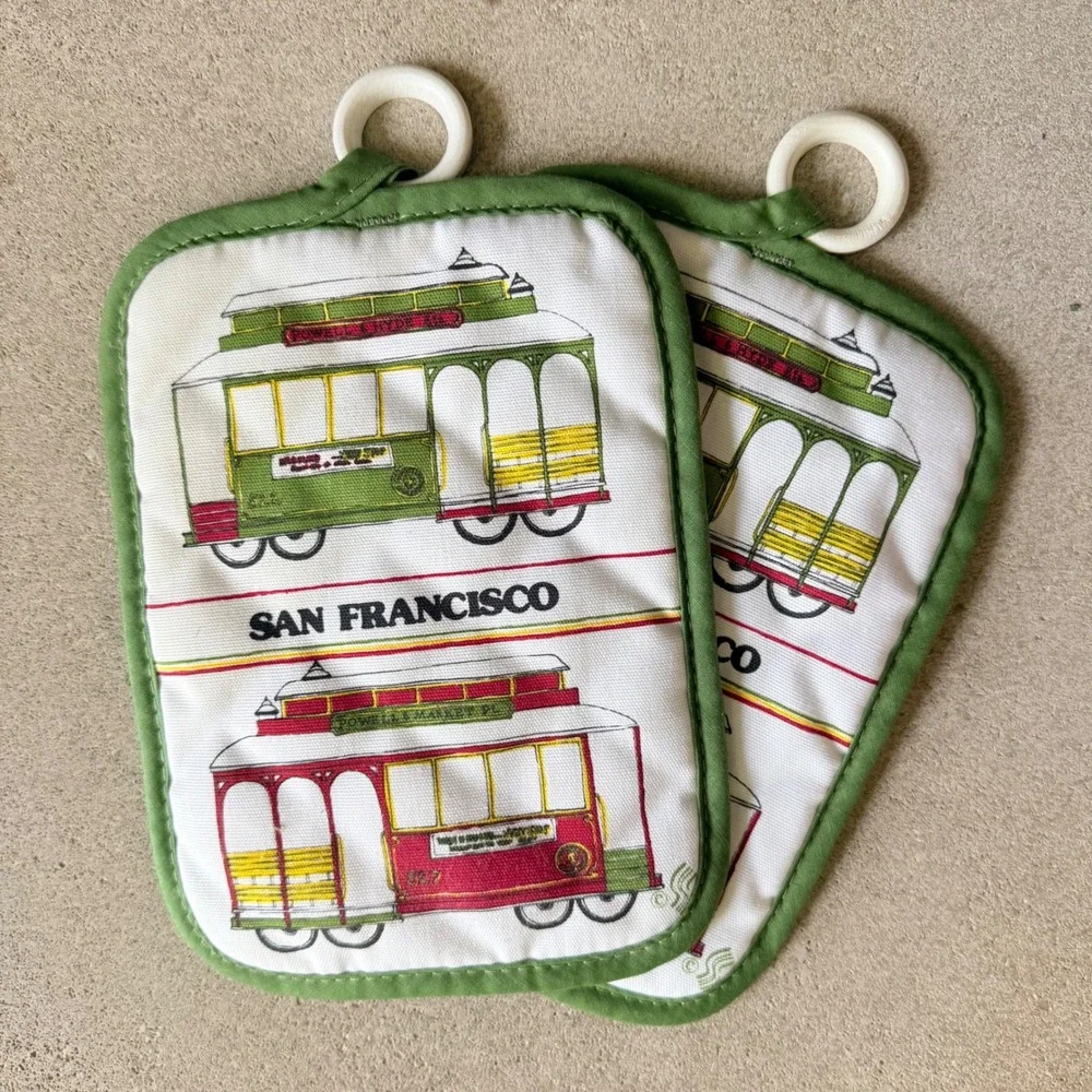 Vintage San Francisco Potholders Set Cable Car Souvenir Kitchen Hot‎ Pads 2 pack